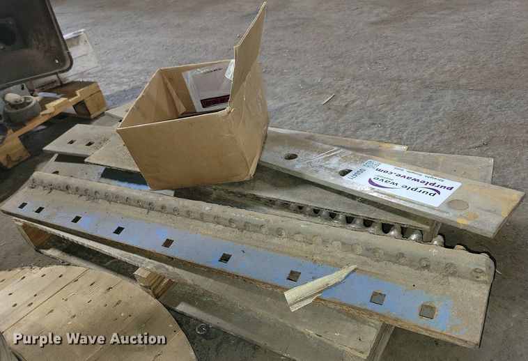 image for item DG0471 Motor grader parts