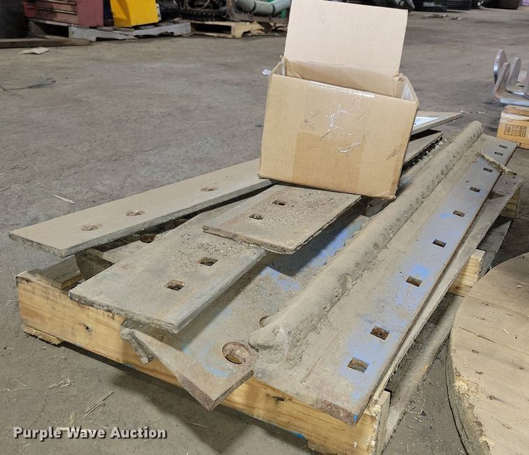 image for item DG0471 Motor grader parts