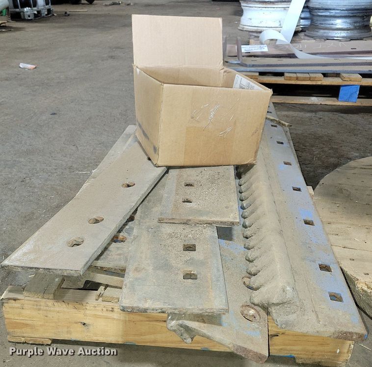 image for item DG0471 Motor grader parts