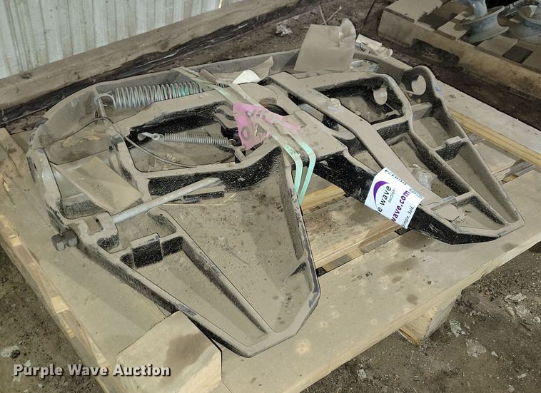 image for item DG0474 Jost fifth wheel plate