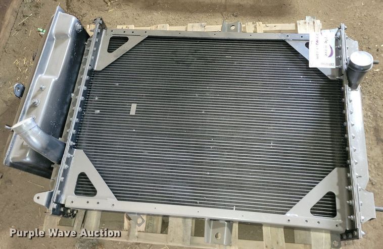 image for item DG0482 Kenworth T800 radiator