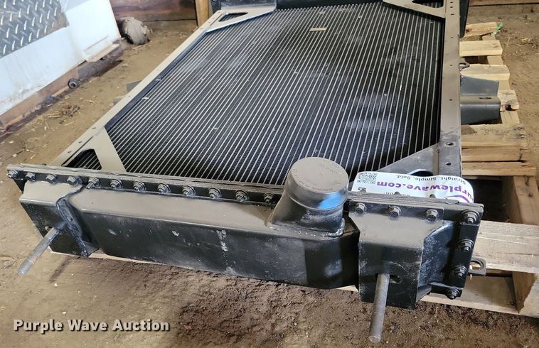 image for item DG0482 Kenworth T800 radiator