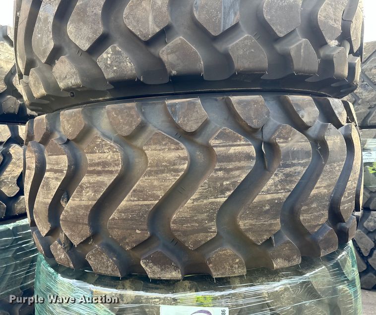 image for item DG0486 (4) Michelin 23.5R25 tires