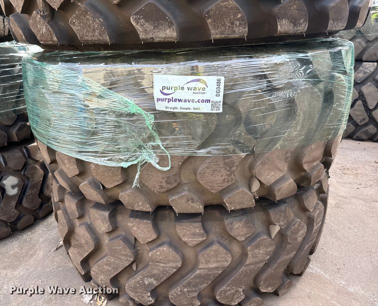 image for item DG0486 (4) Michelin 23.5R25 tires