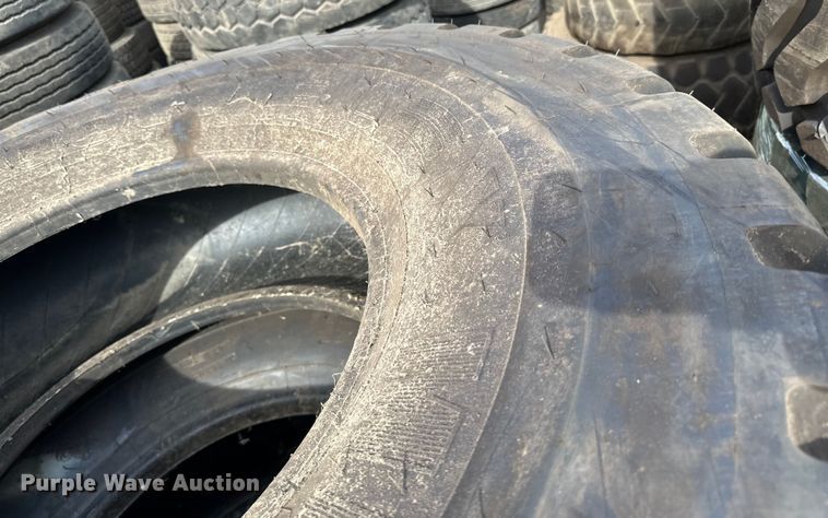 image for item DG0487 (4) 17.5R25 tires