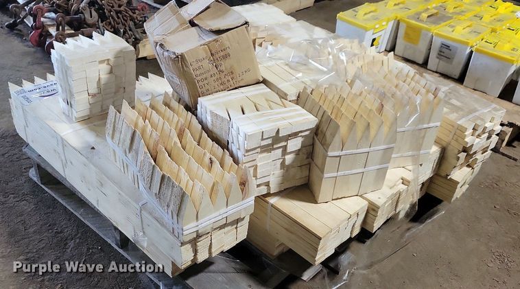 image for item DG0533 Grade stakes