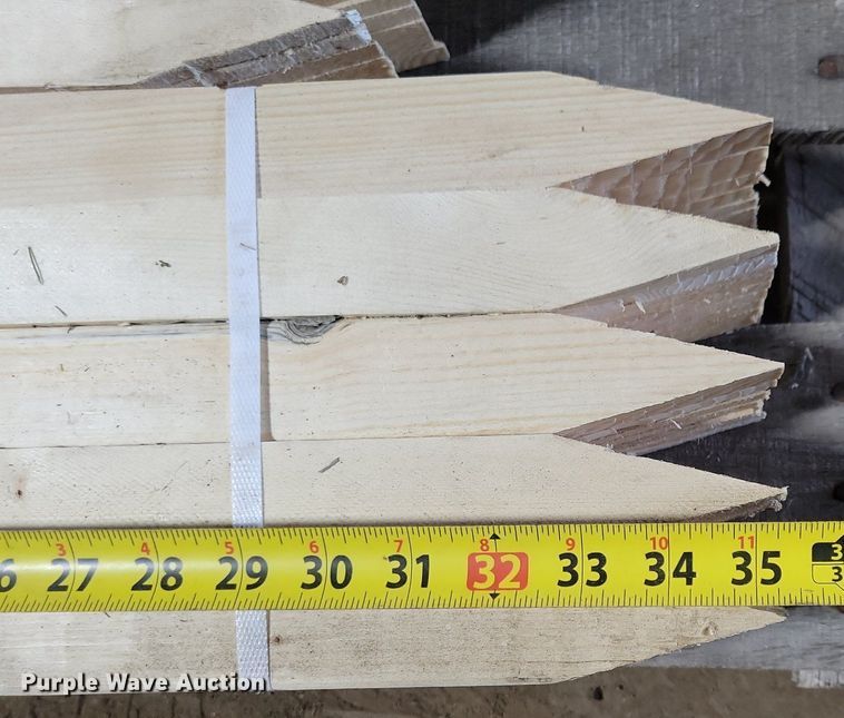 image for item DG0533 Grade stakes