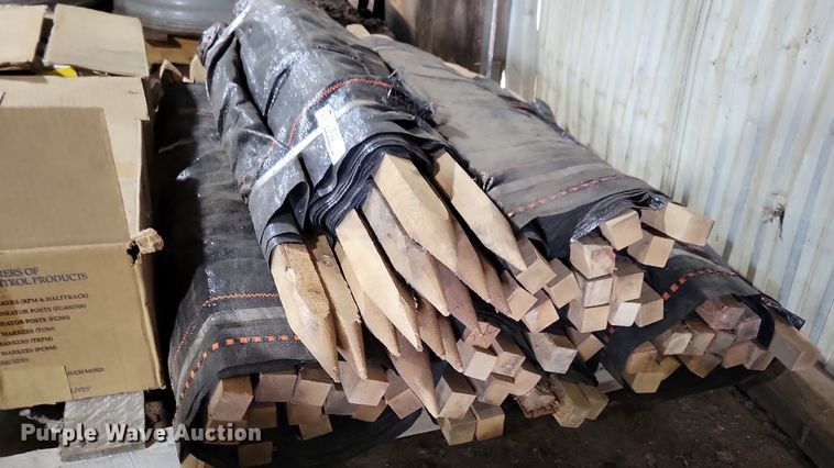 image for item DG0533 Grade stakes