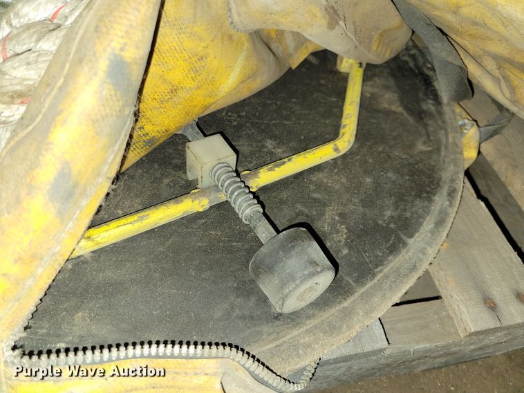 image for item DG0542 Manhole hoist equipment