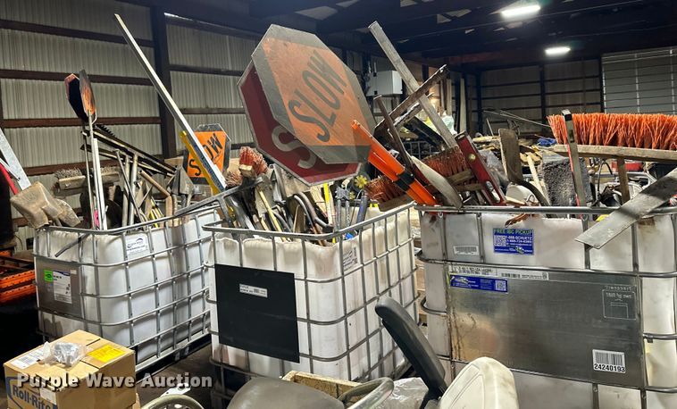 image for item DG0545 (3) bins of tools