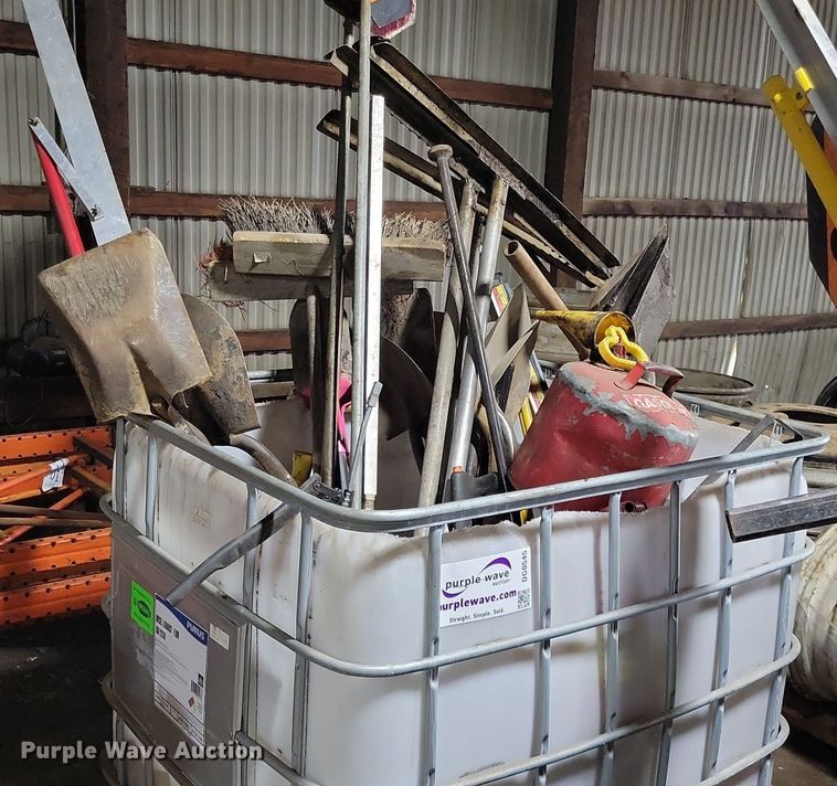 image for item DG0545 (3) bins of tools