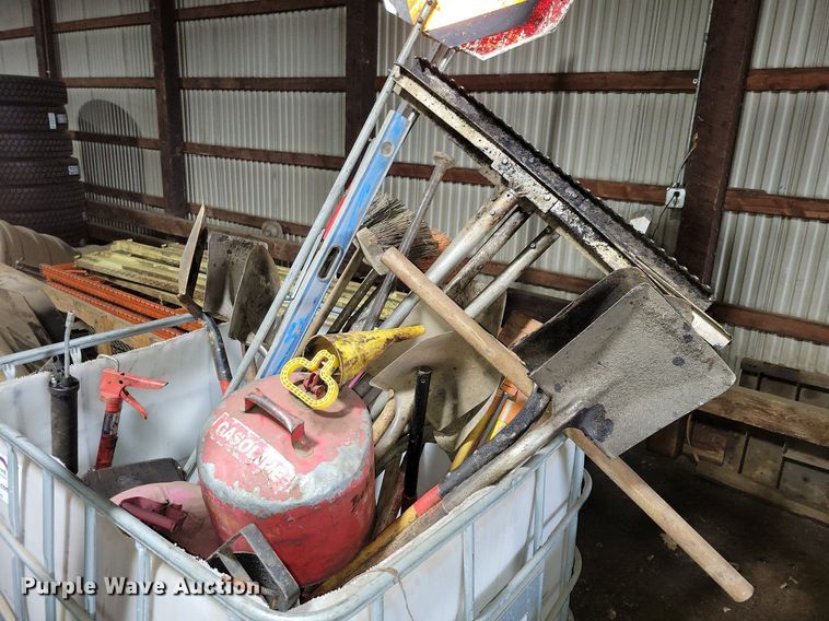 image for item DG0545 (3) bins of tools