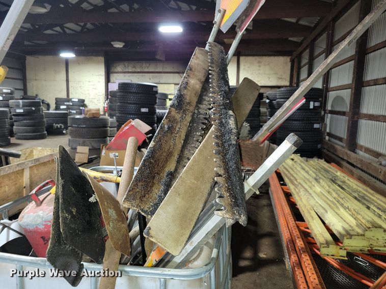 image for item DG0545 (3) bins of tools