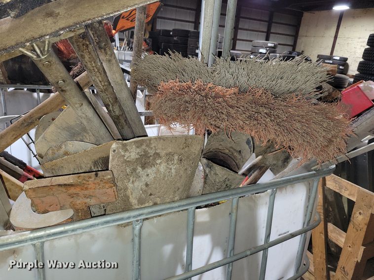 image for item DG0545 (3) bins of tools