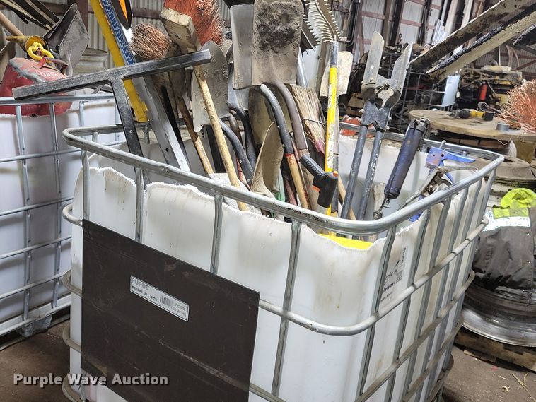 image for item DG0545 (3) bins of tools