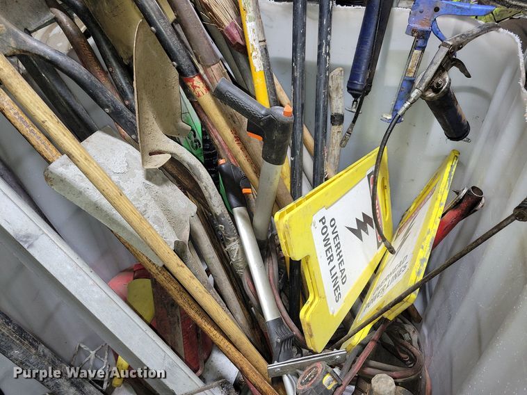 image for item DG0545 (3) bins of tools