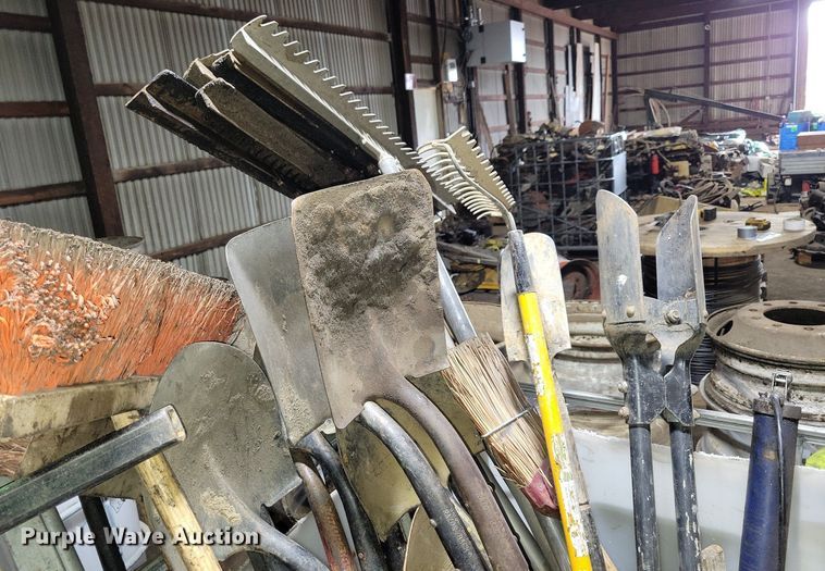 image for item DG0545 (3) bins of tools