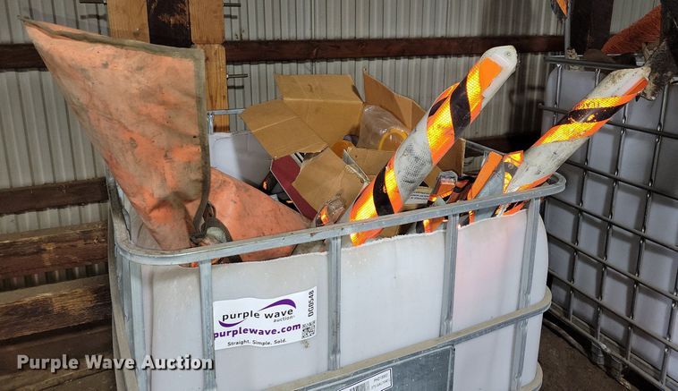 image for item DG0548 Flagging equipment 