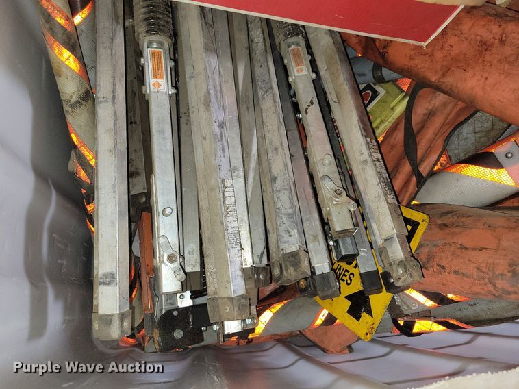 image for item DG0548 Flagging equipment 