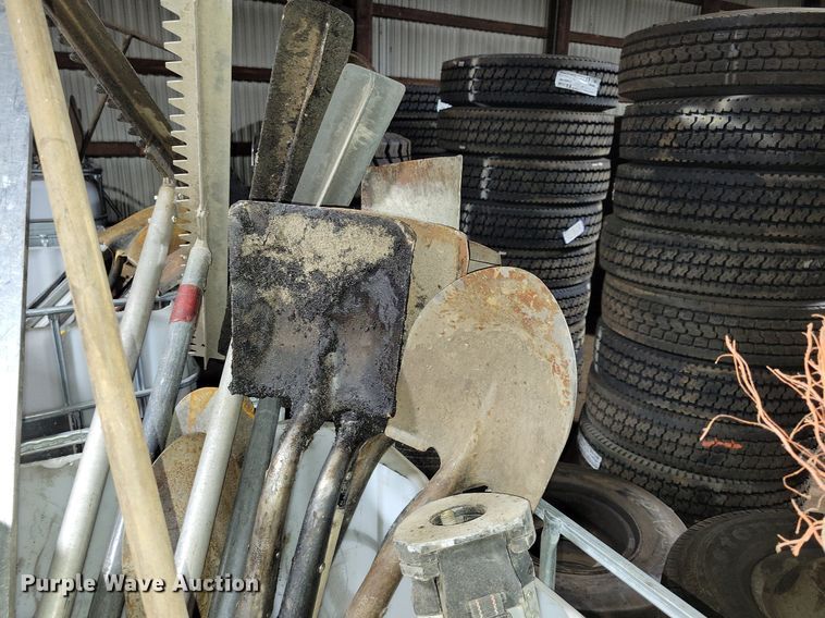 image for item DG0551 (2) bins of tools