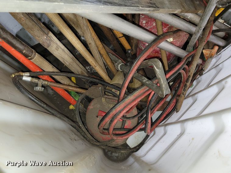 image for item DG0551 (2) bins of tools