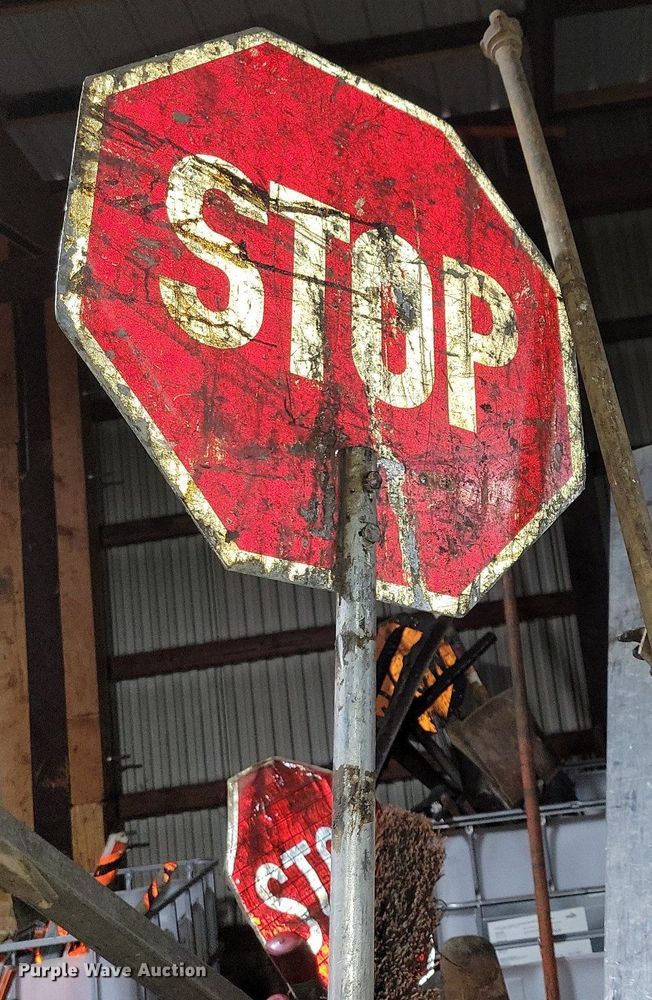 image for item DG0551 (2) bins of tools