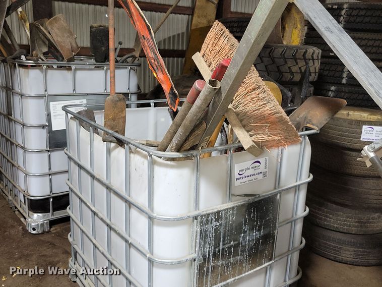 image for item DG0551 (2) bins of tools