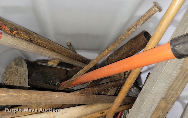 image for item DG0551 (2) bins of tools