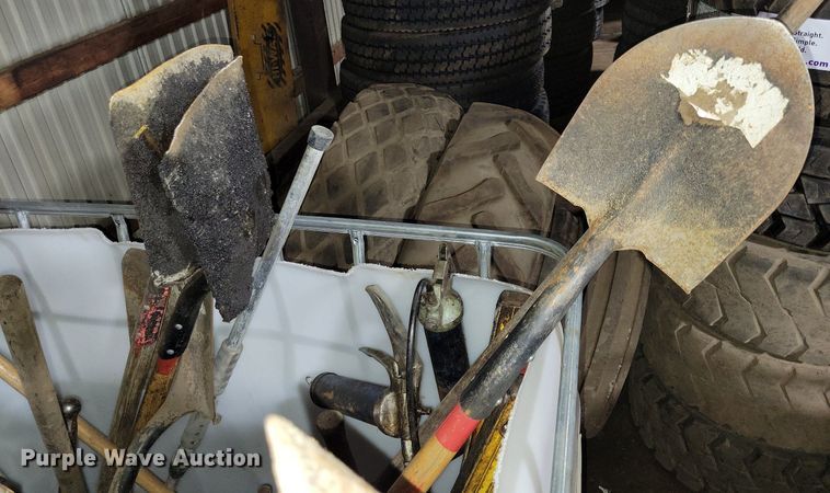 image for item DG0551 (2) bins of tools