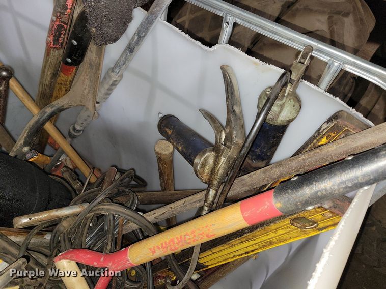 image for item DG0551 (2) bins of tools