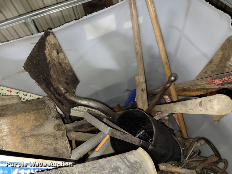 image for item DG0551 (2) bins of tools