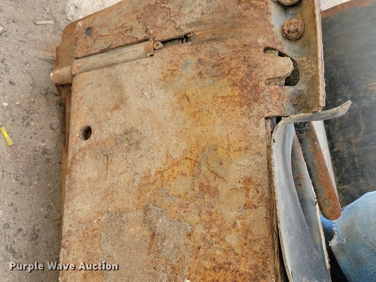 image for item DG0554 Bobcat quick attach plate