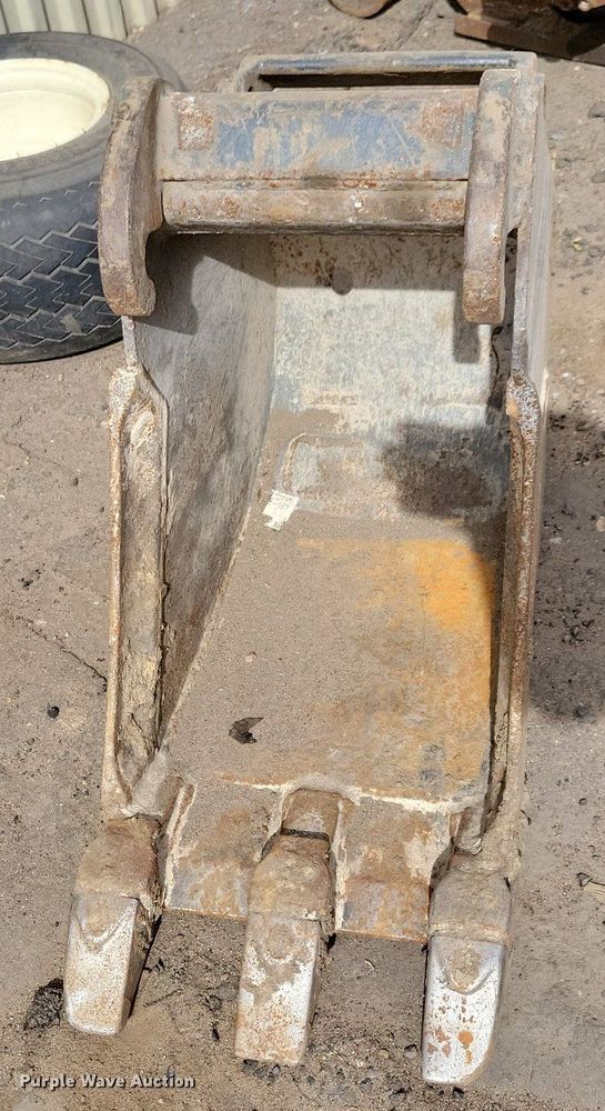 image for item DG0555 Excavator bucket