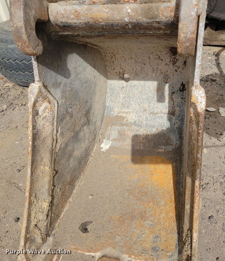 image for item DG0555 Excavator bucket