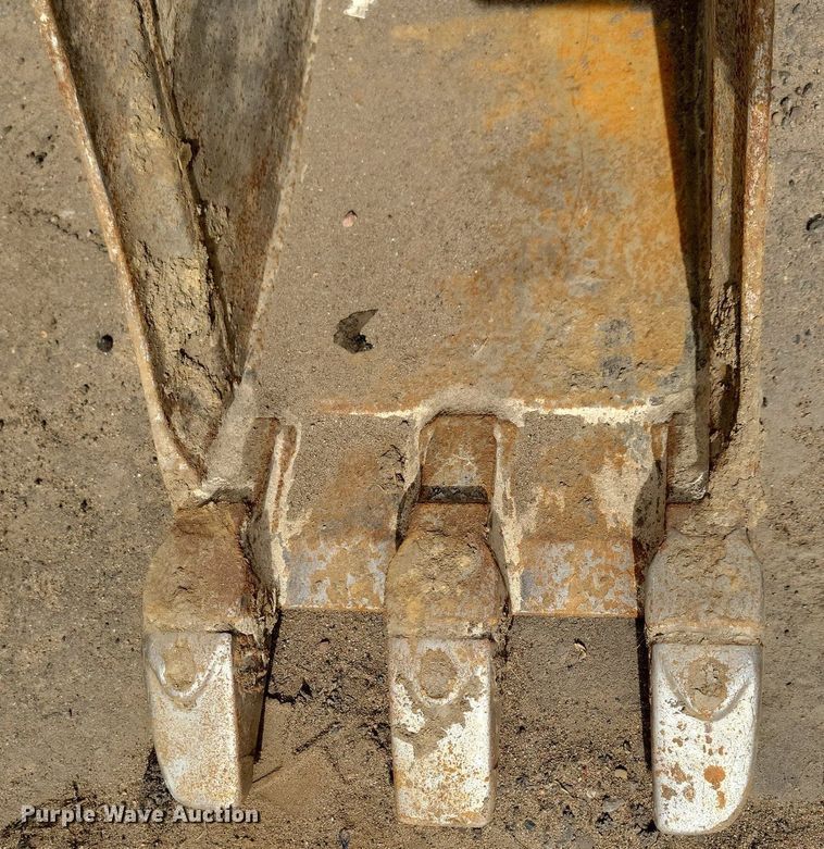 image for item DG0555 Excavator bucket