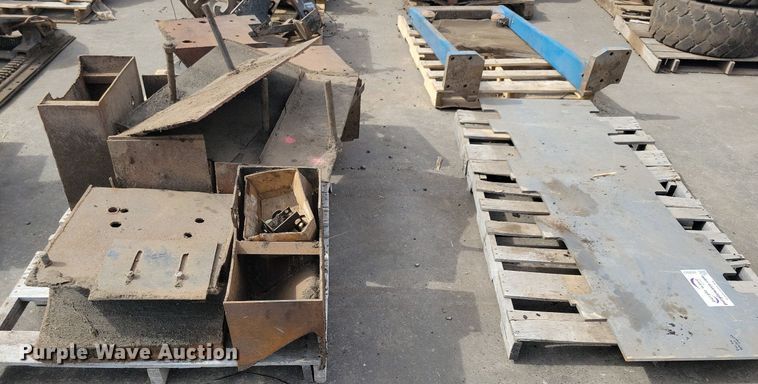 image for item DG0557 Paver parts