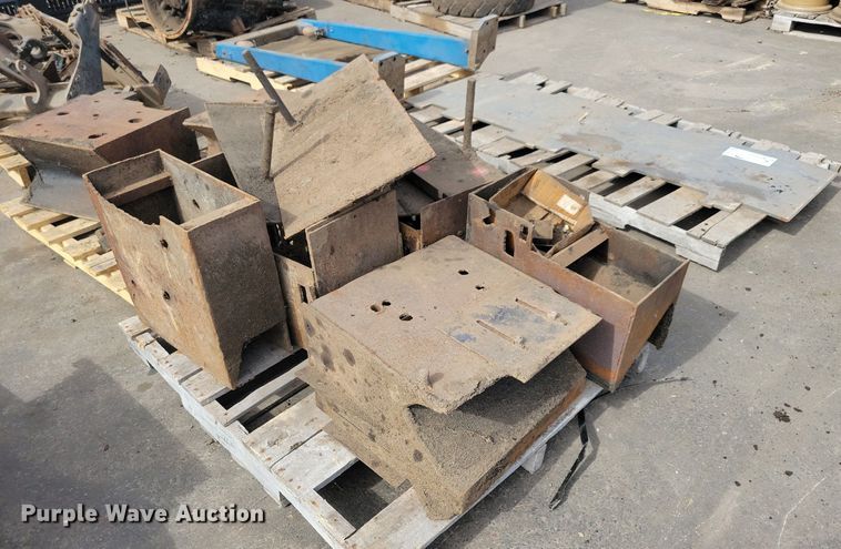 image for item DG0557 Paver parts