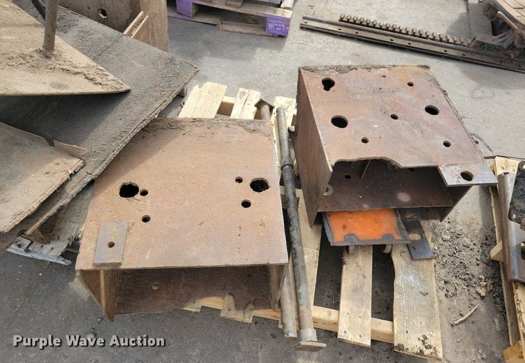 image for item DG0557 Paver parts