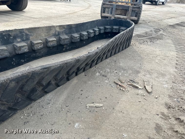 image for item DG0557 Paver parts