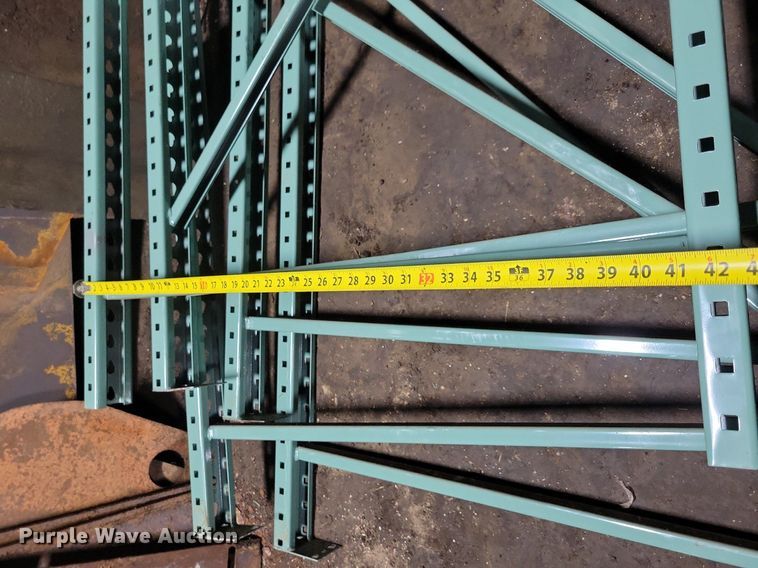 image for item DG0560 Pallet racking