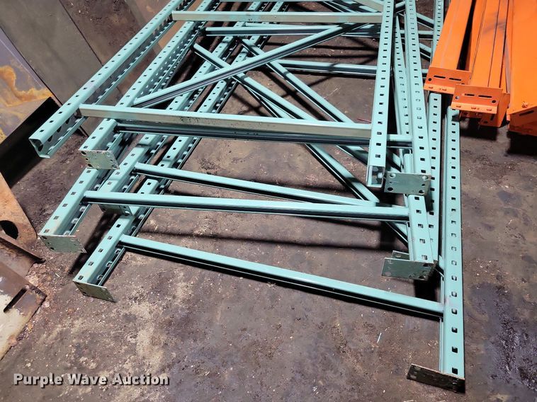 image for item DG0560 Pallet racking
