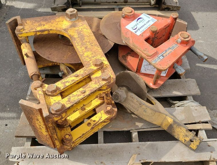 image for item DG0562 (3) General 130 asphalt cutters