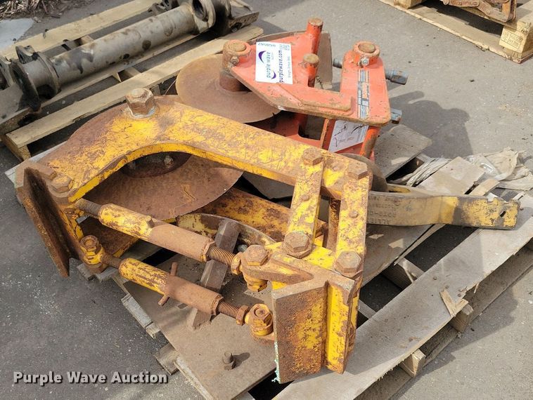 image for item DG0562 (3) General 130 asphalt cutters