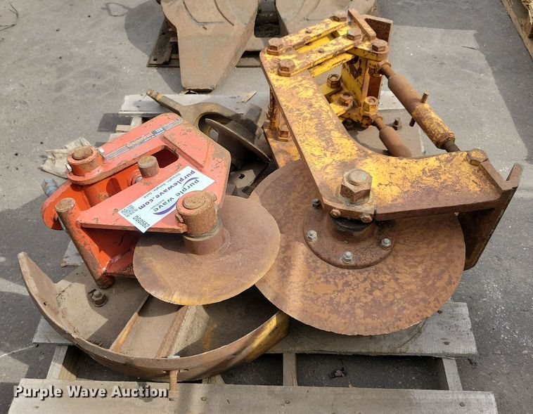 image for item DG0562 (3) General 130 asphalt cutters