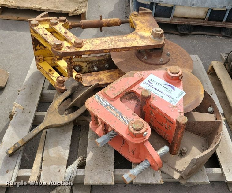 image for item DG0562 (3) General 130 asphalt cutters