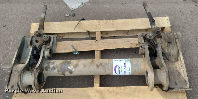 Manual quick attach in St. Paul, MN | Item DG0563 for sale | Purple Wave