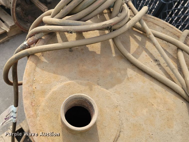 image for item DG0568 Fuel barrel