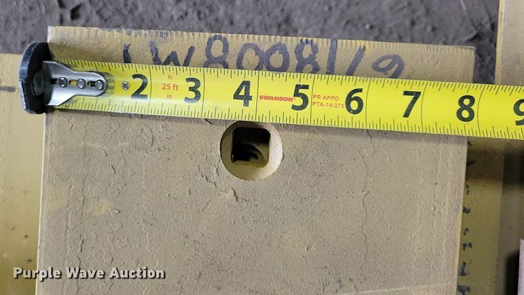 image for item DG0569 Approximately 26 Caterpillar cutting edges