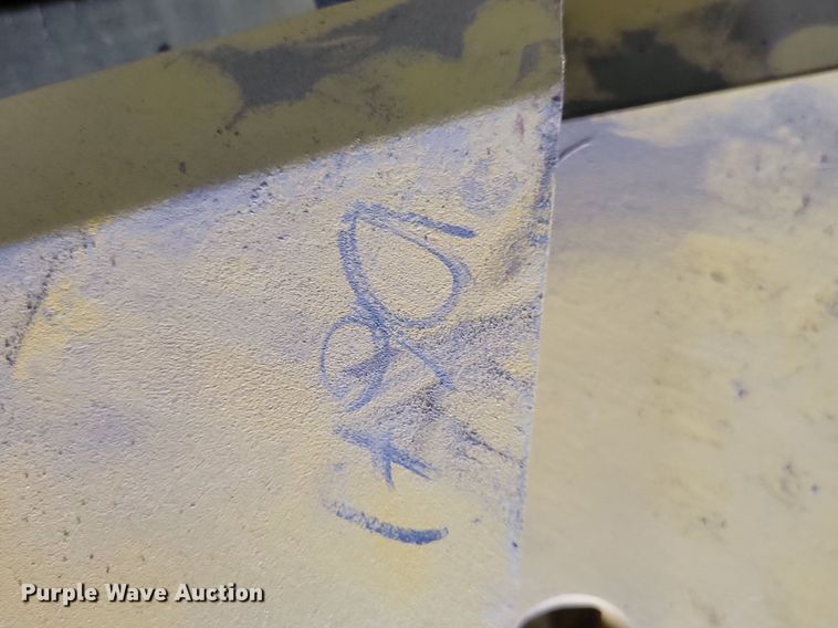 image for item DG0569 Approximately 26 Caterpillar cutting edges