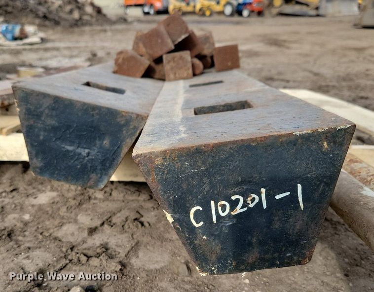 image for item DG0571 Lippmann 30X62 jaw crusher parts